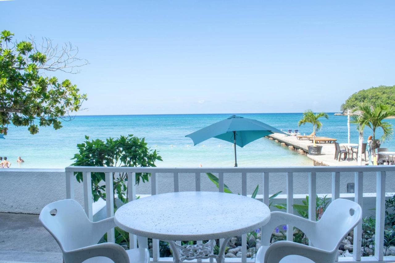 Beach Front Hotel Ocho Rios Exteriér fotografie